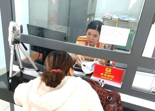 Cảnh sát giao thông Đà Nẵng triển khai làm sạch dữ liệu Giấy phép lái xe