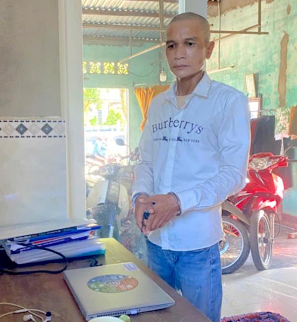 Đạo chích giờ chính ngọ sa lưới