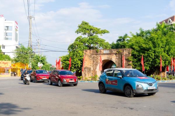 Chủ xe VinFast VF 5: Đây là người bạn đồng hành lý tưởng cho mọi gia đình Việt