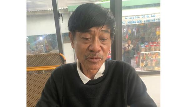 Vào chợ khua khoắng