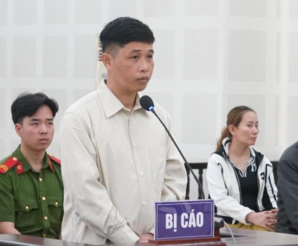 Lừa làm giấy tờ chuyển đổi mục đích sử dụng đất để chiếm đoạt tài sản