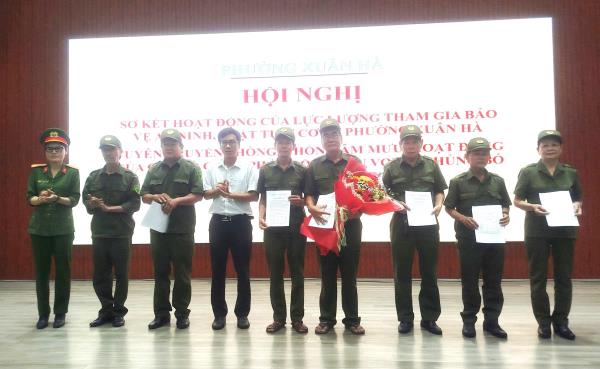 Ra mắt ban điều hành lực lượng tham gia bảo vệ ANTT ở cơ sở