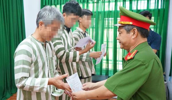 Công an TP Đà Nẵng công bố quyết định đặc xá năm 2025