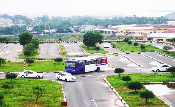 Các cơ sở đào tạo lái xe ô-tô, mô-tô nào đủ điều kiện hoạt động trên địa bàn TP Đà Nẵng ?