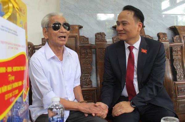 Lãnh đạo thành phố Đà Nẵng tri ân các gia đình chính sách