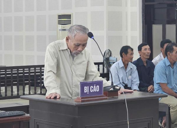 Giả mạo chạy giấy tờ đất, chiếm đoạt hơn 727 triệu đồng