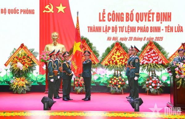 Công bố quyết định thành lập Bộ Tư lệnh Pháo binh - Tên lửa