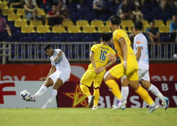 Những gã khổng lồ ngái ngủ