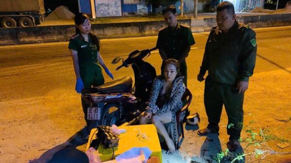 Kiều nữ chở đá lúc nửa đêm