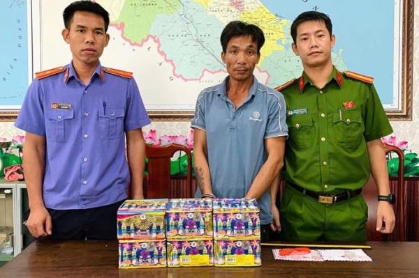 Bắt đối tượng tàng trữ ma túy , pháo hoa nổ