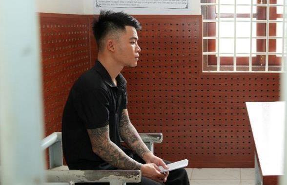 Khởi tố kẻ đánh, cướp chiếc nhẫn vàng trên tay người bán vé số