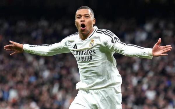 Danh hiệu an ủi cho Mbappe