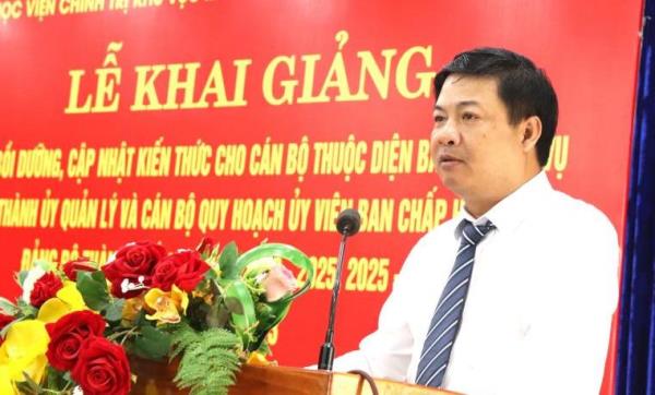 Xây dựng đội ngũ cán bộ đáp ứng yêu cầu phát triển thành phố