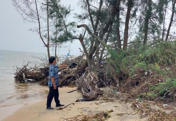 Khi làng trôi ra biển...