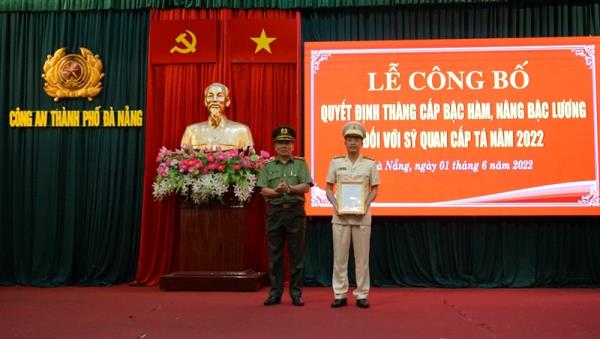 Công an TP Đà Nẵng có 264 CBCS được thăng cấp bậc hàm, nâng lương cấp tá