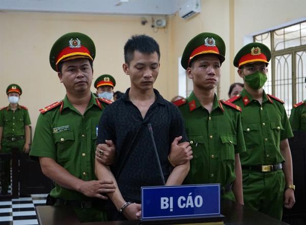 Tuyên án tử hình người cha nhẫn tâm ném con gái 5 tuổi xuống sông