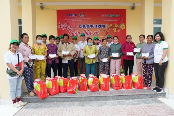 FE CREDIT lan tỏa yêu thương, sẻ chia Tết ấm với những hoàn cảnh khó khăn