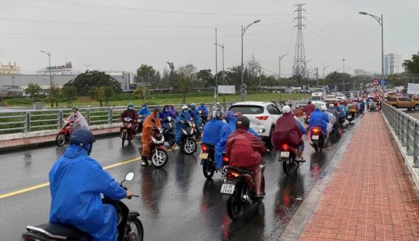 Chặn đầu thì... chạy khúc giữa