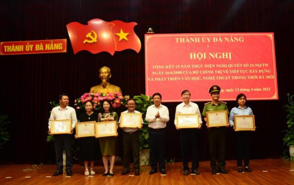 Coi văn học nghệ thuật là lĩnh vực đặc biệt tinh tế của văn hóa