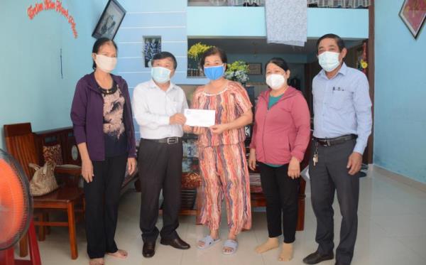 Người nối những nhịp cầu