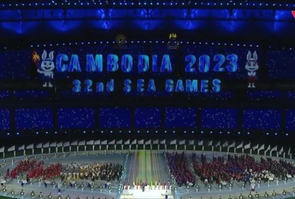 Ấn tượng lễ khai mạc SEA Games 32 chuẩn Olympic của Campuchia