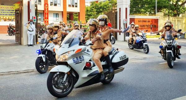 Thời gian phương tiện được di chuyển vào, ra, dừng, đỗ tại khu vực cấm, cắt đường tại Lễ hội DIFF-2023