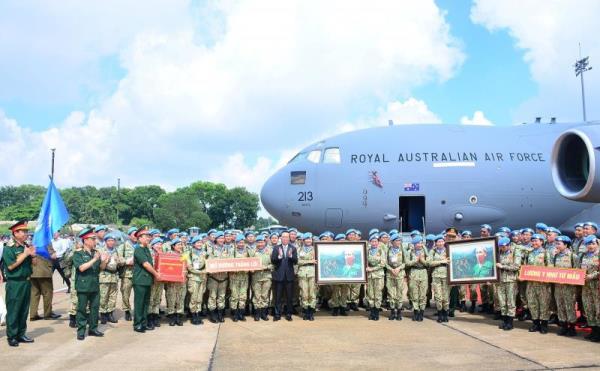 Chủ tịch nước dự Lễ Xuất quân làm nhiệm vụ giữ gìn hòa bình Liên Hợp Quốc