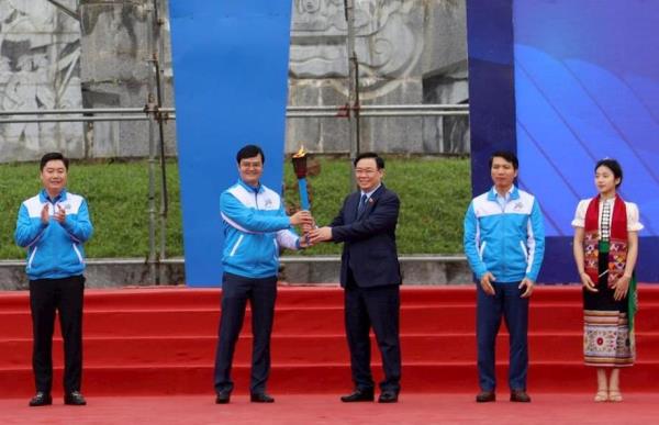 Chủ tịch Quốc hội Vương Đình Huệ dự Lễ khởi động Tháng Thanh niên và Tết trồng cây Đời đời nhớ ơn Bác Hồ