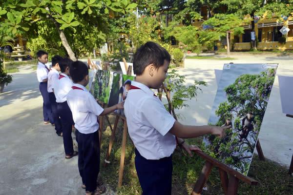 Đẩy mạnh công tác giáo dục ý thức bảo vệ môi trường Trường học xanh