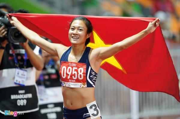 SEA Games 30: Tú Chinh vượt 2 đối thủ nhập tịch, giành HCV 100 m