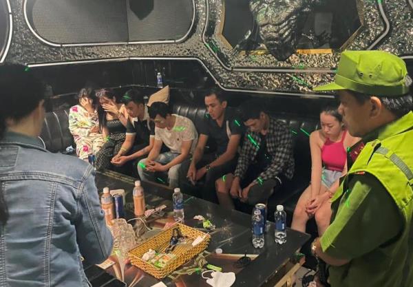 Cần xử lý nghiêm những vi phạm ở quán karaoke Paris
