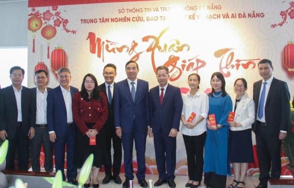 Lãnh đạo TP Đà Nẵng thăm, kiểm tra các cơ quan, đơn vị trong ngày làm việc đầu tiên sau Tết