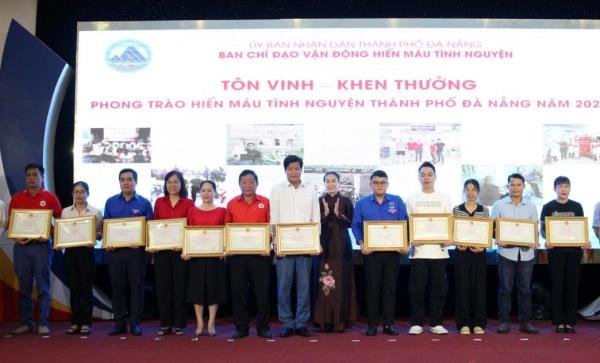 Đà Nẵng tôn vinh 303 tập thể, cá nhân hiến máu tình nguyện tiêu biểu