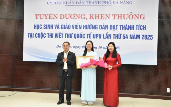 Đà Nẵng tuyên dương học sinh đạt giải Nhì Cuộc thi viết thư quốc tế UPU lần thứ 54