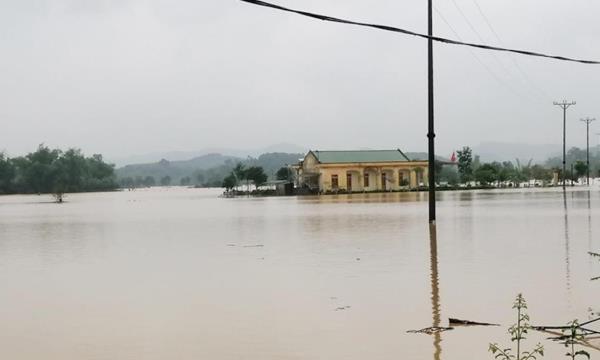Hà Tĩnh thiệt hại nặng do mưa lớn