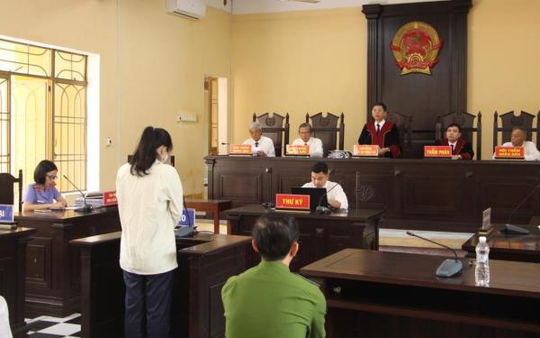 Nữ nhân viên ngân hàng lừa đảo chiếm đoạt hơn 15 tỷ đồng