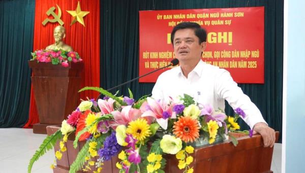 Quận Ngũ Hành Sơn khen thưởng 28 tập thể và cá nhân có thành tích trong công tác tuyển quân năm 2025
