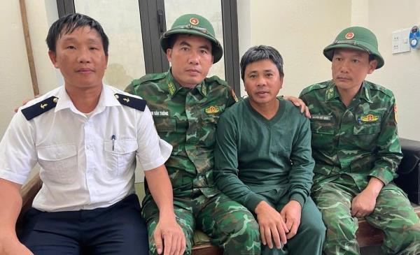 Cứu được toàn bộ thuyền viên tàu Công Thành 07 gặp nạn trên vùng biển Hà Tĩnh