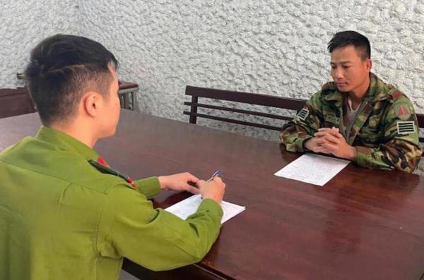 Bắt con nghiện lòi con buôn