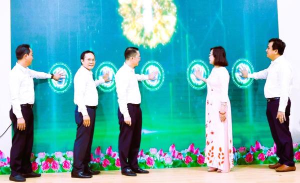 Ra mắt Trang thông tin điện tử và ứng dụng Zalo OA