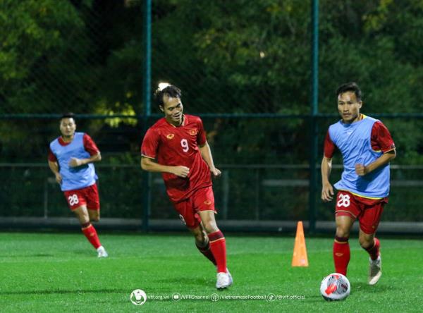 Giao hữu FIFA Days Tuyển Trung Quốc - Tuyển Việt Nam chiều nay: Không sống dựa hào quang