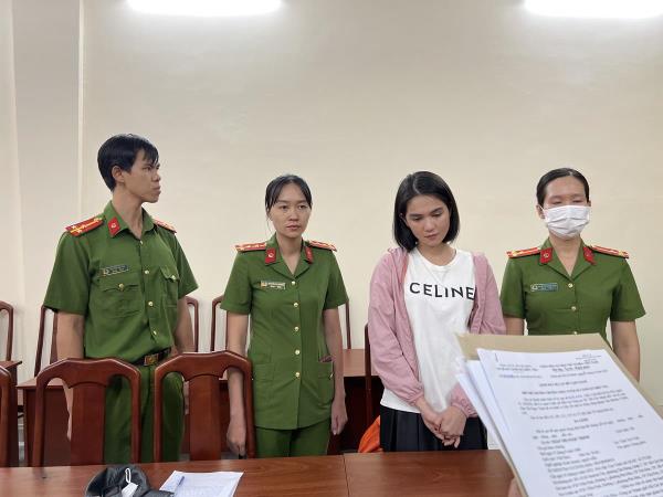 Công an TPHCM bắt tạm giam người mẫu Ngọc Trinh