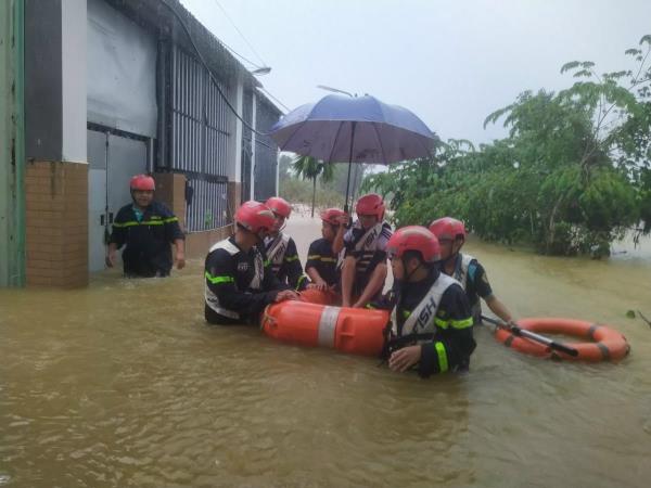 Khẩn trương ứng phó mưa lớn, ngập úng, lũ lụt, lũ quét, sạt lở đất
