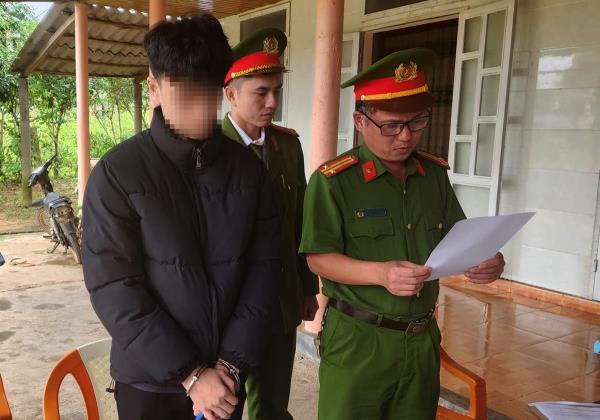 Khởi tố đối tượng dùng chiêu đoạt phây lừa tiền