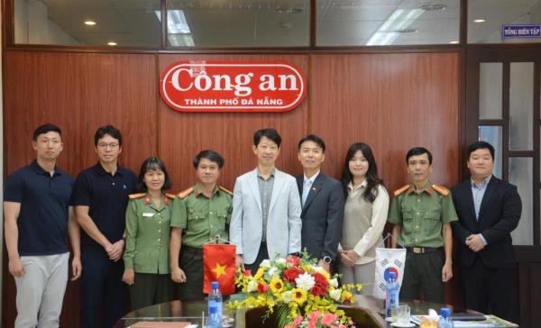 Phòng Tuyên truyền Cơ quan Cảnh sát Quốc gia Hàn Quốc trao đổi kinh nghiệm tại Ban chuyên đề Công an TP Đà Nẵng