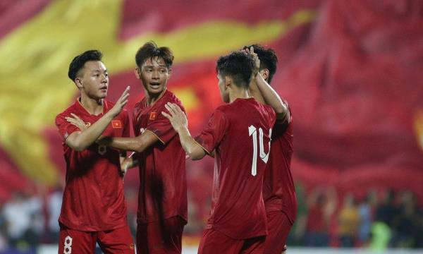 HLV Troussier với VCK U23 châu Á 2024: Đưa trò về trình diện quê hương…