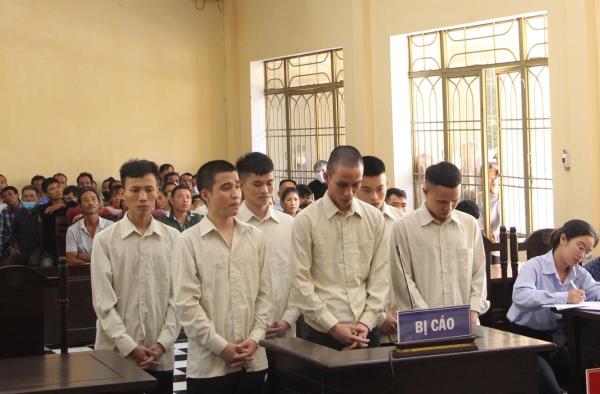 Nẹt pô xe máy gây mâu thuẫn, thanh niên bị đâm tử vong