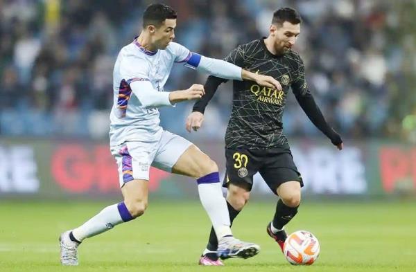 Messi tái đấu Ronaldo