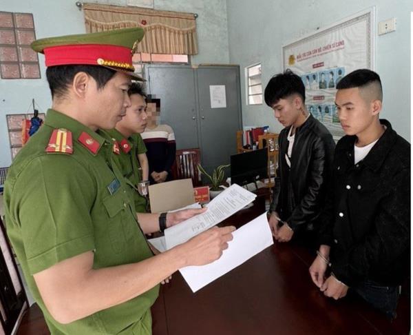 Hai kẻ lừa đảo sa lưới pháp luật