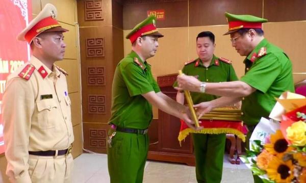 Lực lượng 911 trấn áp quyết liệt tội phạm đường phố